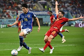 NG体育-包含Scout爆冷击败皇家马德里，败北引爆全场！的词条