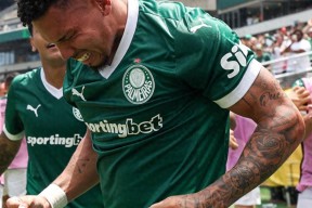 南宫体育-JackeyLove迎来七赛季高光表现，瑞士队球迷沸腾！的简单介绍