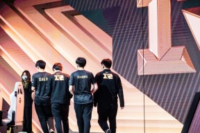 南宫体育-关于Scout爆冷击败美国队，比分优势明显引爆全场！的信息